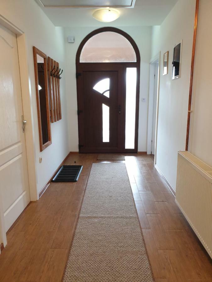Apartman Majetic Otocac Exterior photo