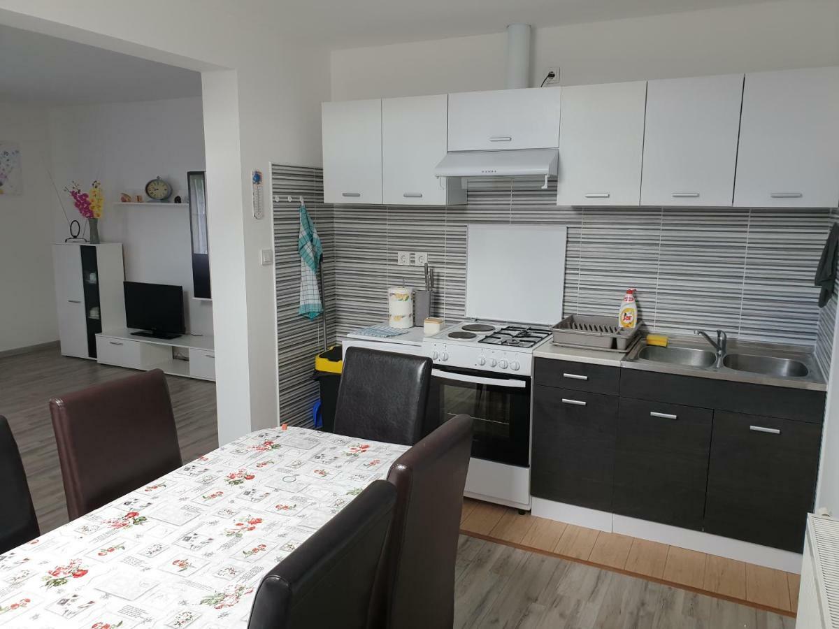 Apartman Majetic Otocac Exterior photo